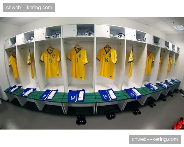 更衣室里的战术板：记录蒙彼利埃主帅在赛前最后十分钟的阵型微调