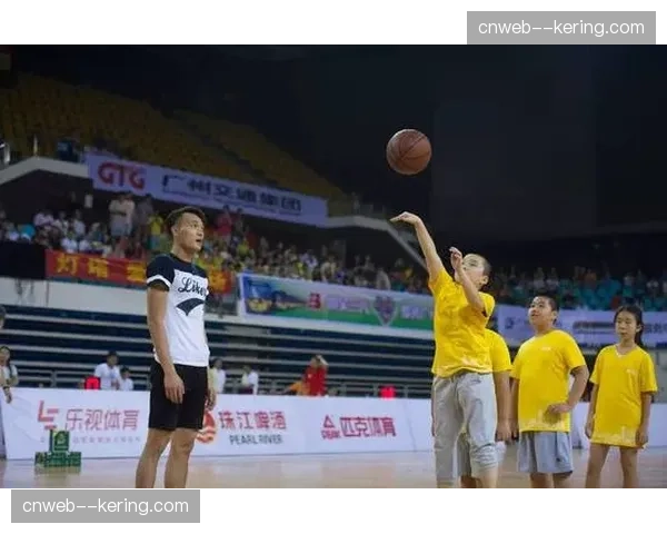 探访CBA第一现场：走进东莞篮球中心的地板维护团队